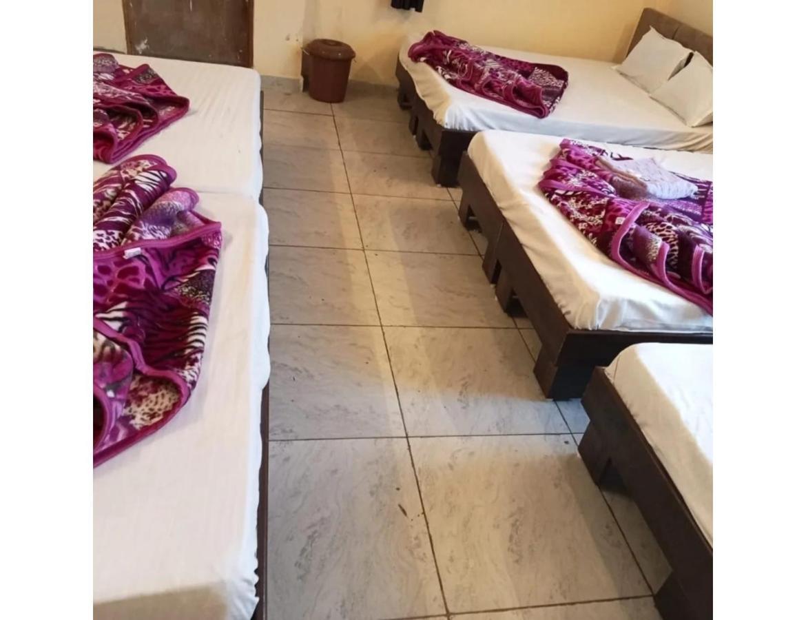 Hotel Mahakal Vishram, 乌贾因 外观 照片