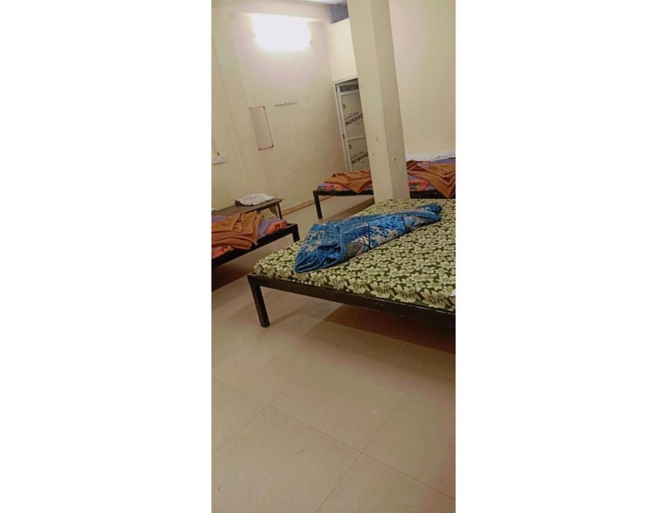 Hotel Mahakal Vishram, 乌贾因 外观 照片