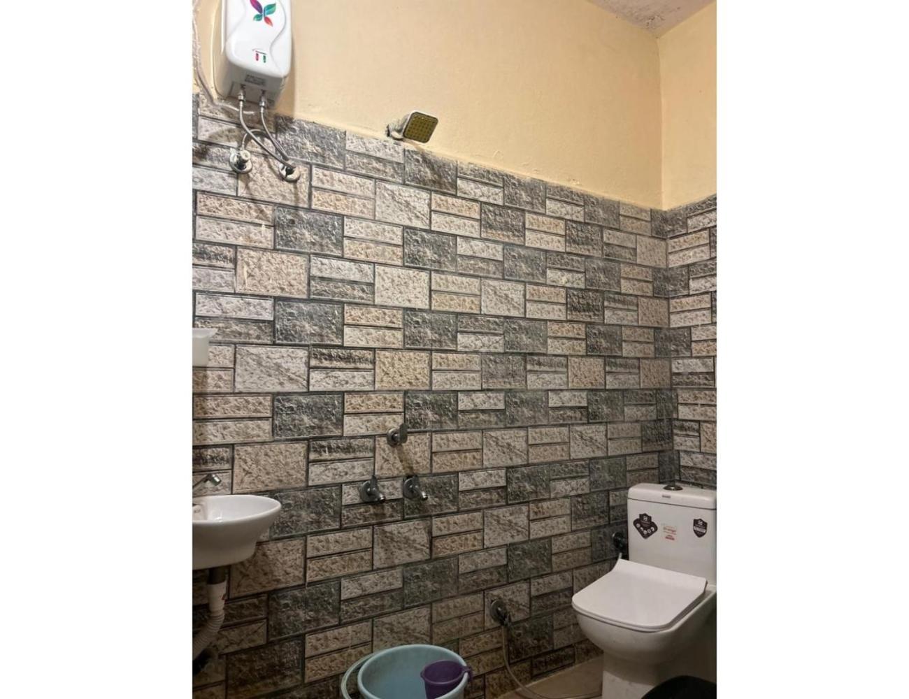 Hotel Mahakal Vishram, 乌贾因 外观 照片